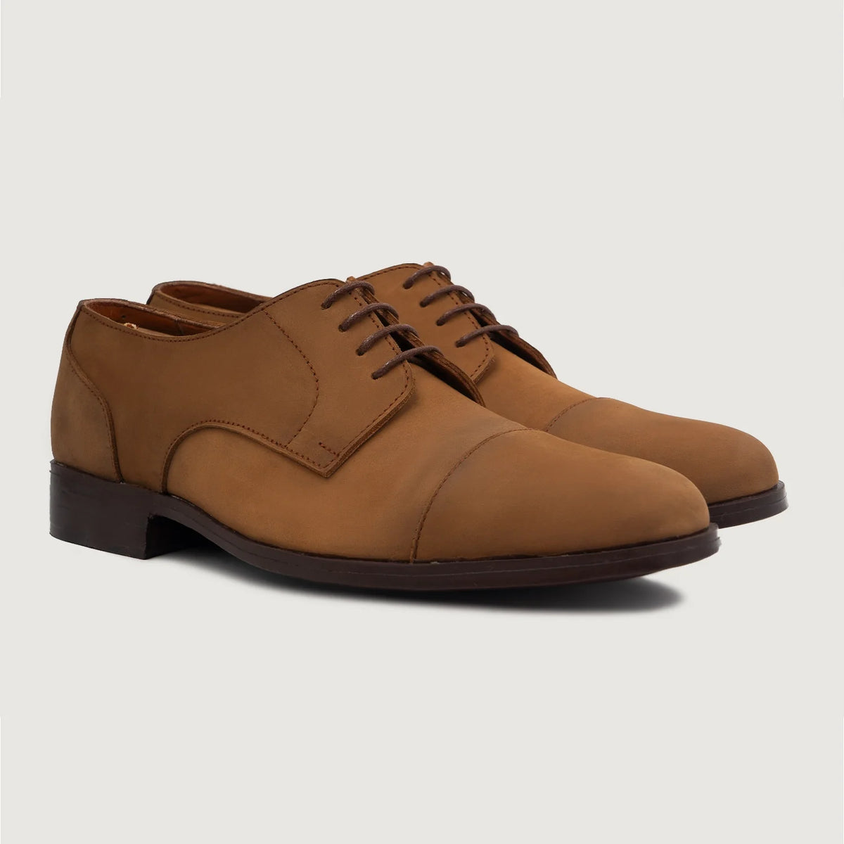 Attorney Derby بني Nubuck أحذية جلدية كلاسيكية رجالي For Men in Brown Full-Grain Leather - عرض جانبي | شراء أونلاين عبر المتجر الرسمي