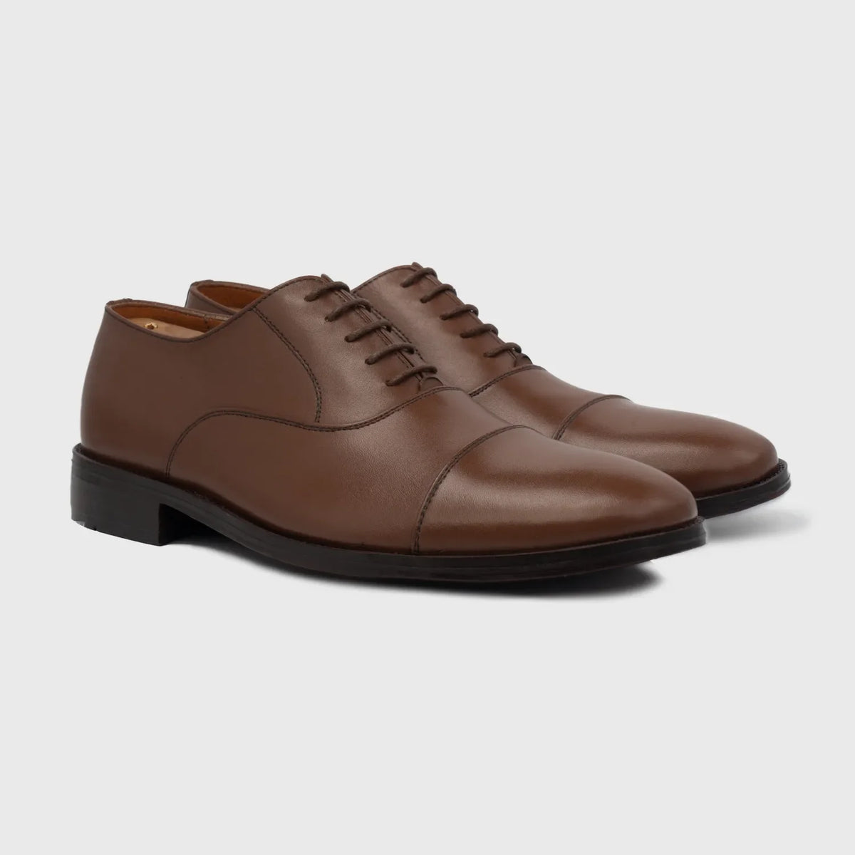 Professor Oxford بني أحذية جلدية كلاسيكية رجالي For Men in Brown Full-Grain Leather - عرض جانبي | شراء أونلاين عبر المتجر الرسمي