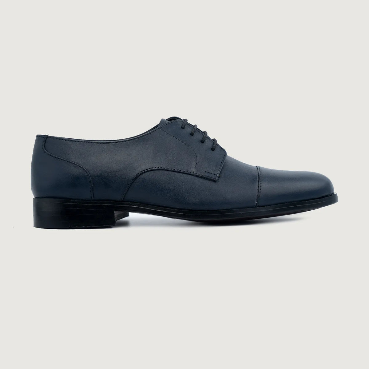 Midnight Blue Full-Grain leather Shoes - بناء غوديير ويلت المتين وتفاصيل مقدمة الحذاء