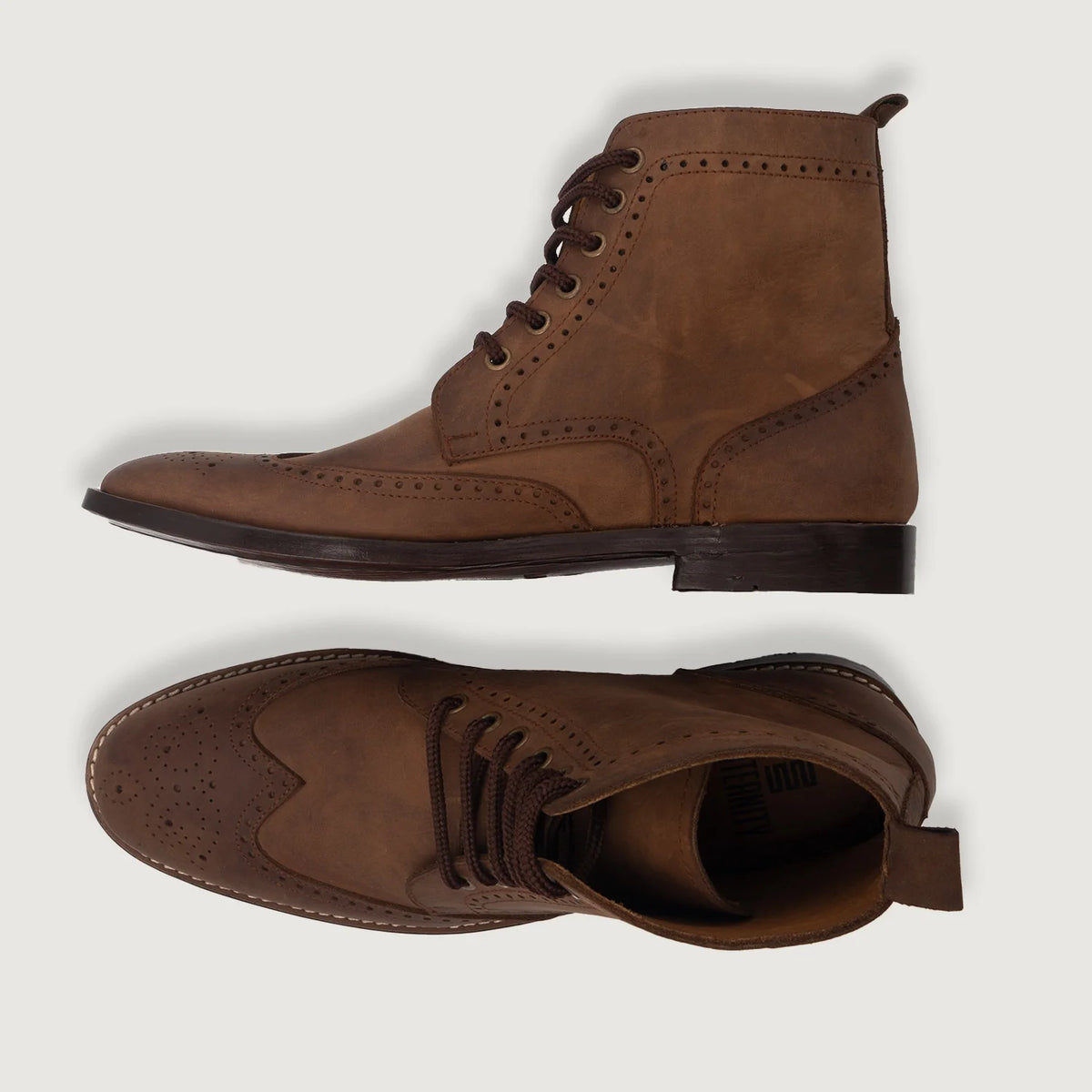 Duster Brogues Derby Oil Pull-up بني أحذية بوت جلدية رجالي - عرض جانبي يوضح قَصّة الأكمام المريحة