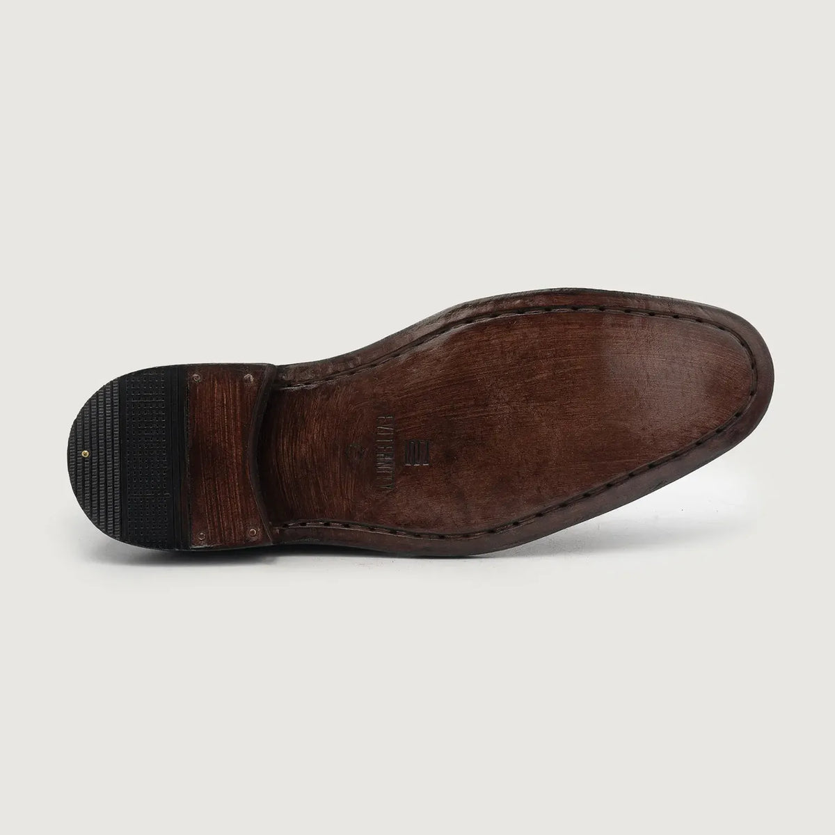 High-Traction Rubber Outsole & Lug Tread Pattern on Clarkson Chelsea عنابي أحذية بوت جلدية رجالي For Men