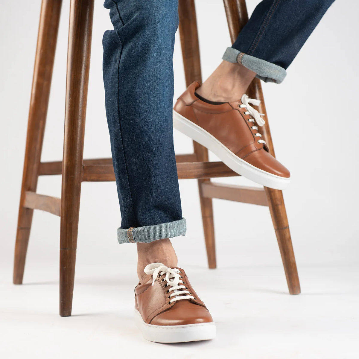Orlaven Carter Runn بيج تان سنيكرز جلدي كاجوال رجالي footwear image 9