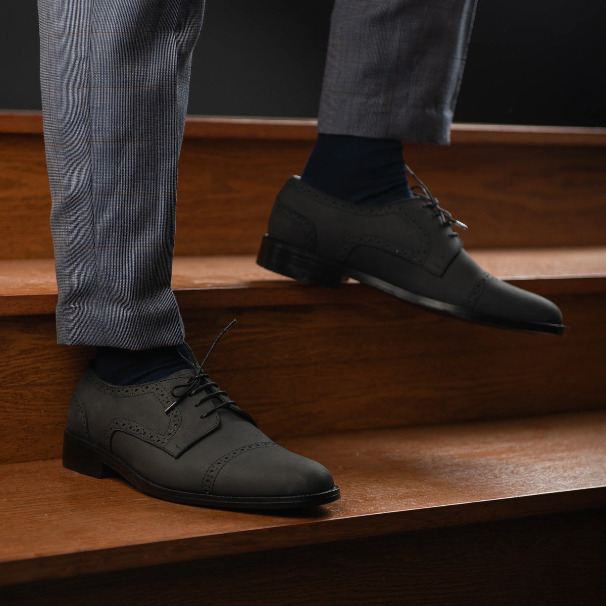 Orlaven Dirk Brogues Derby أسود Nubuck أحذية جلدية كلاسيكية رجالي footwear image 9