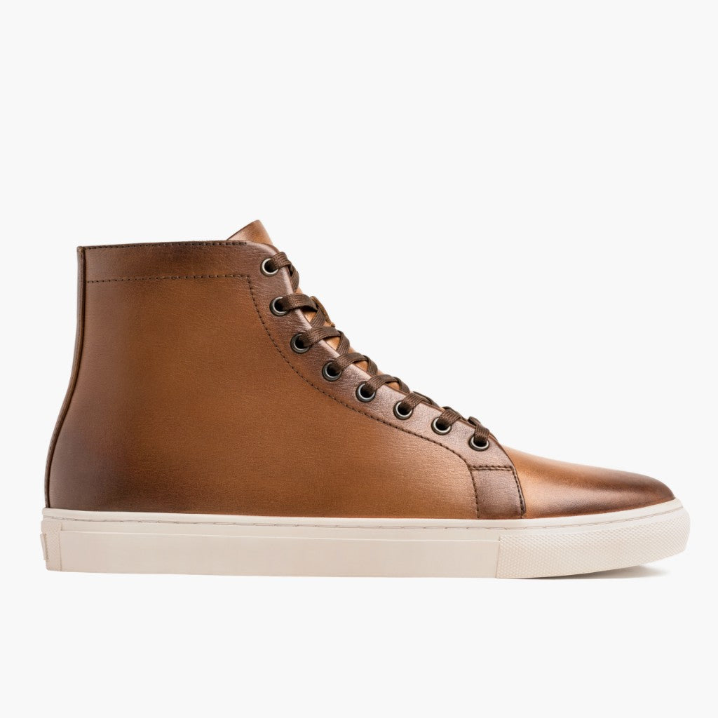 Classic Full-Grain leather Sneakers - بناء غوديير ويلت المتين وتفاصيل مقدمة الحذاء