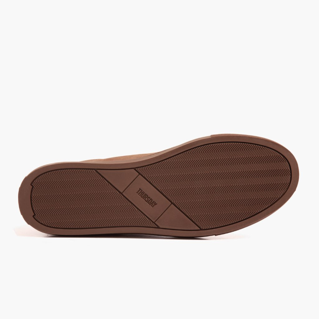 High-Traction Rubber Outsole & Lug Tread Pattern on Premier Low Top Pebble سنيكرز جلدي كاجوال رجالي For Men