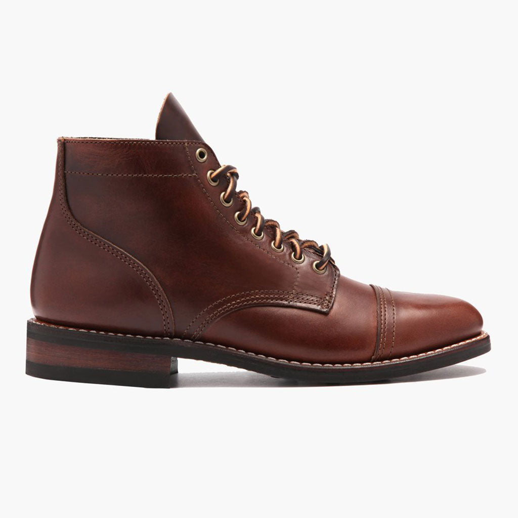 Classic Full-Grain leather Boots - بناء غوديير ويلت المتين وتفاصيل مقدمة الحذاء