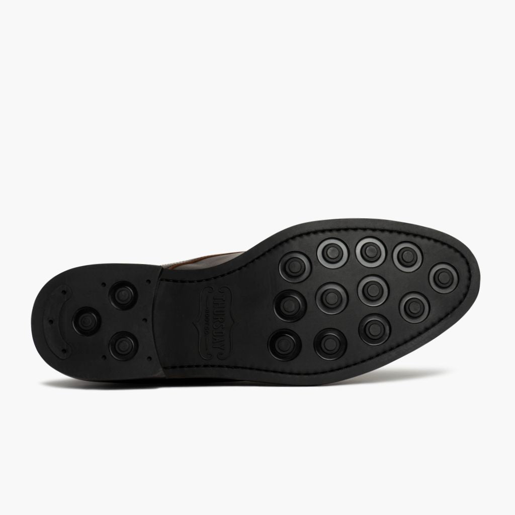 High-Traction Rubber Outsole & Lug Tread Pattern on Cadet Rich Mahogany أحذية بوت جلدية رجالي