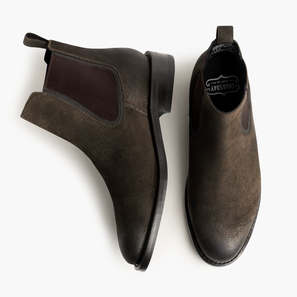 Duke Dark Olive Suede أحذية بوت جلدية رجالي - دعامة الكعب المقواة وتفاصيل الخياطة المزدوجة الدقيقة