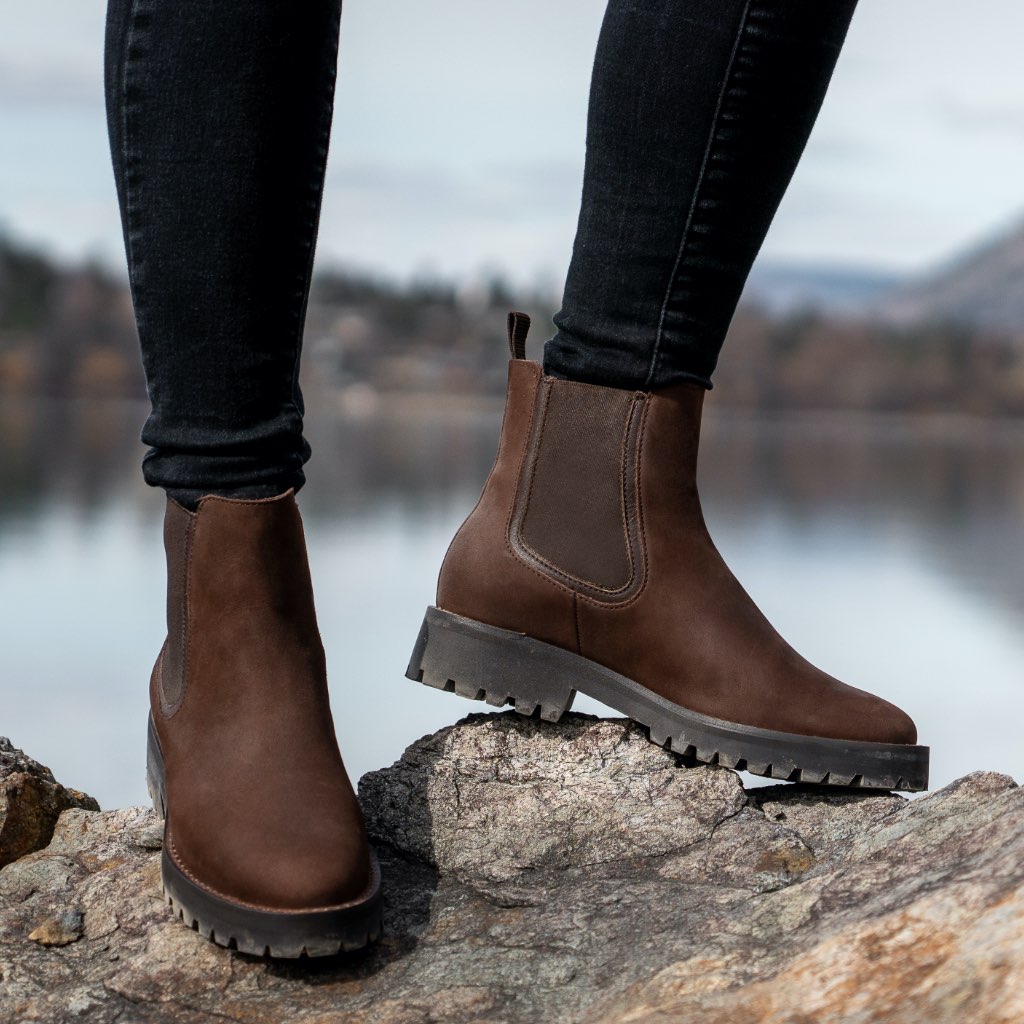 Cushioned Leather Insole & Ergonomic Arch Support Construction Detail