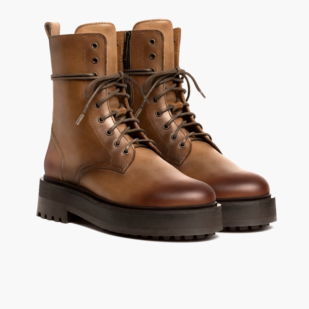 Classic Full-Grain leather Boots - بناء غوديير ويلت المتين وتفاصيل مقدمة الحذاء