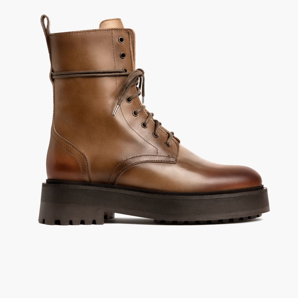 Quest Natural أحذية بوت جلدية نسائي in Classic Full-Grain Leather - عرض جانبي | شراء أونلاين عبر المتجر الرسمي