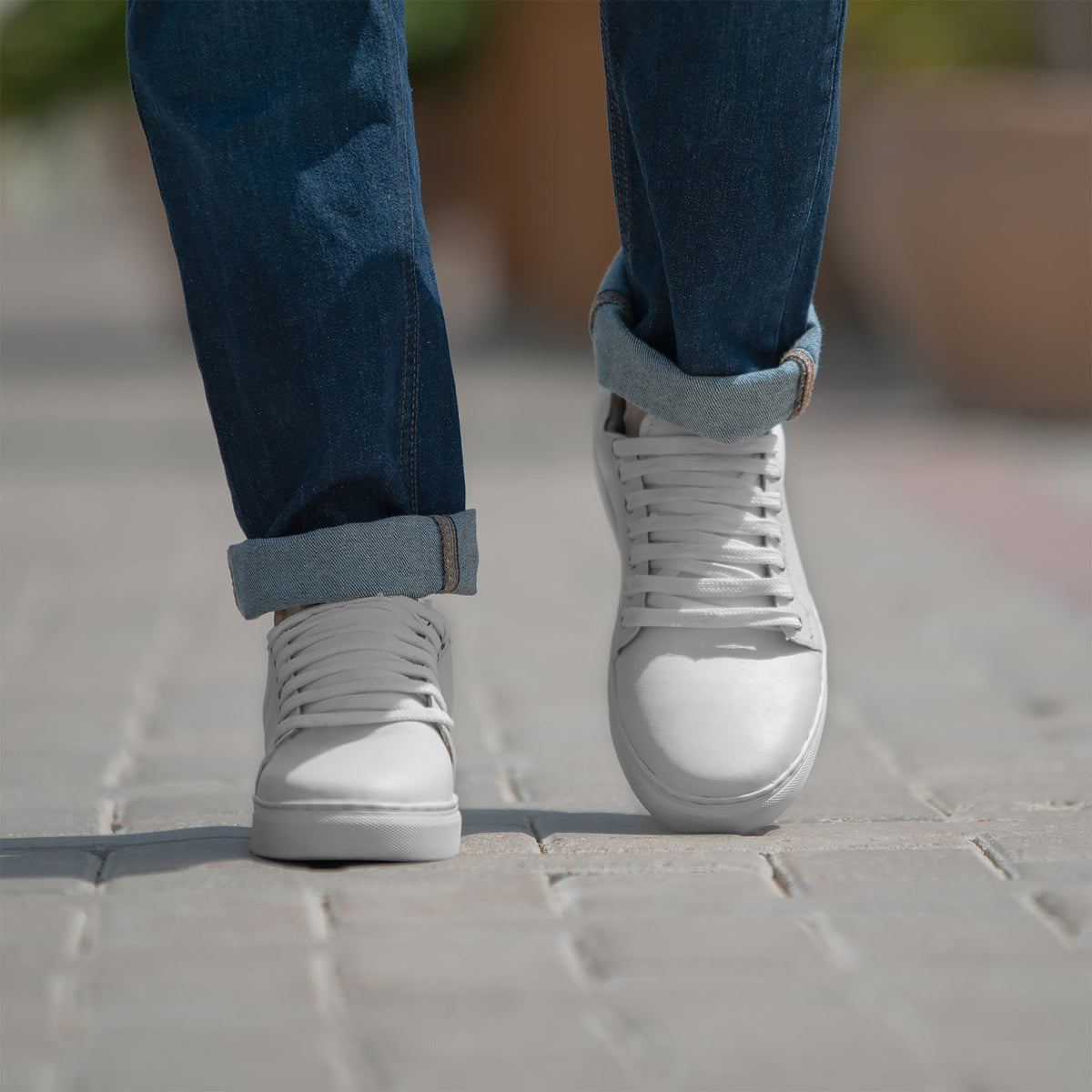 Murphy Low Top White سنيكرز جلدي كاجوال رجالي - دعامة الكعب المقواة وتفاصيل الخياطة المزدوجة الدقيقة