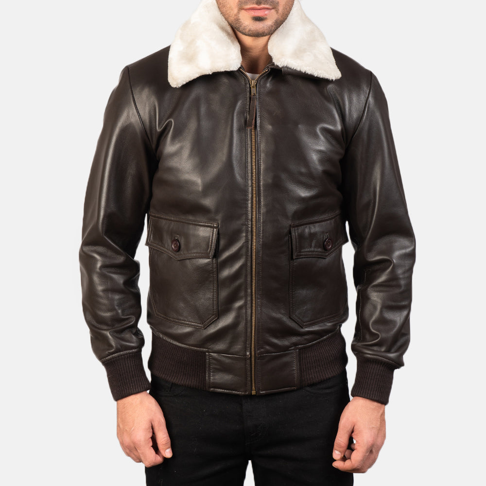 Close-Up Detail of Shirt with Removable Fur &amp; Zipper Hardware on Men's Airin G-1 بني جاكيت بومبر جلد رجالي