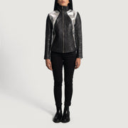 Close-Up Detail of High Neck &amp; Zipper Hardware on Women's Alia Metallic أسود جاكيت بايكر جلد نسائي