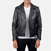 
Allaric Alley Black Leather Biker Jacket in Black Cowhide Leather - عرض أمامي وقَصّة مفصلة أنيقة | شراء أونلاين عبر المتجر الرسمي