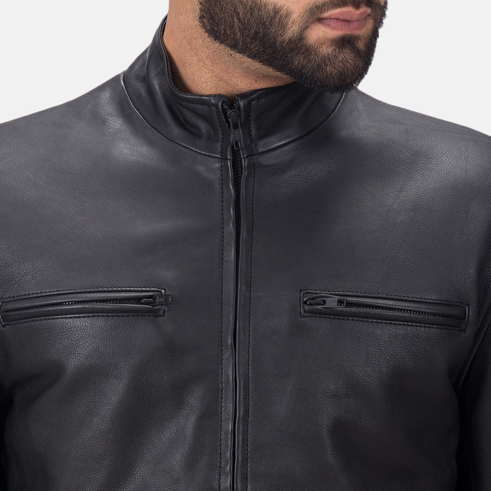 Close-Up Detail of High neck &amp; Zipper Hardware on Austere Matte أسود جاكيت بايكر جلد رجالي