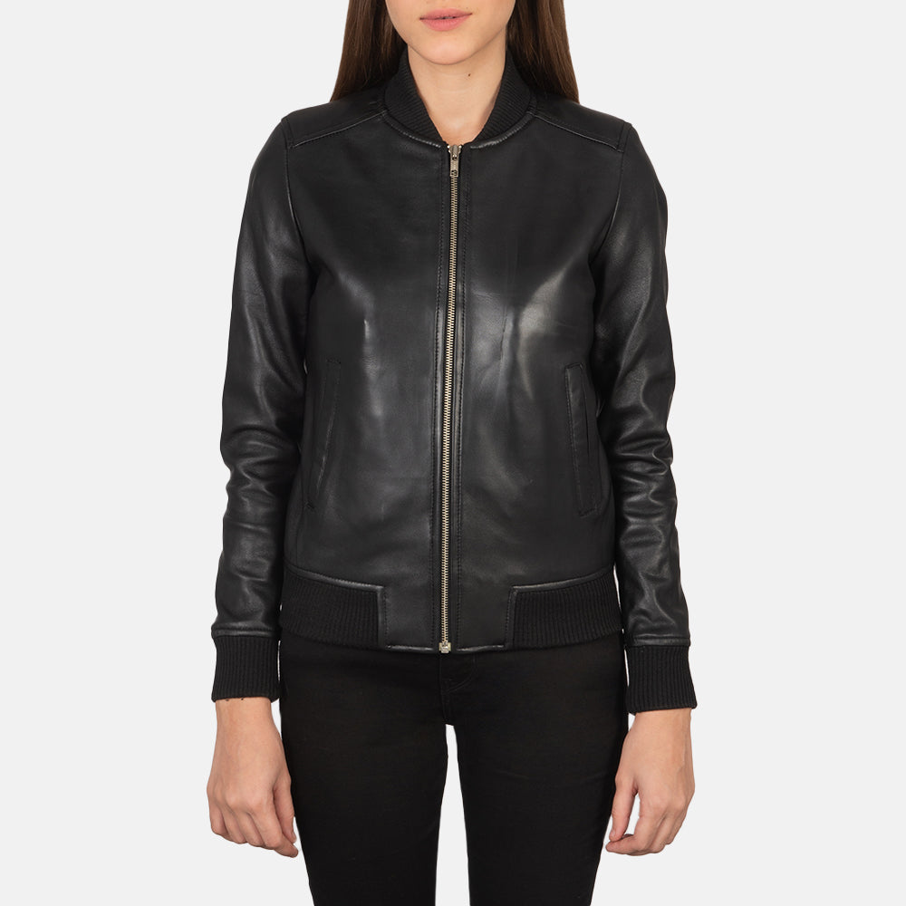 Close-Up Detail of Varsity - Rib Knit &amp; Zipper with Wind Flap Hardware on Women's Bliss أسود جاكيت بومبر جلد نسائي
