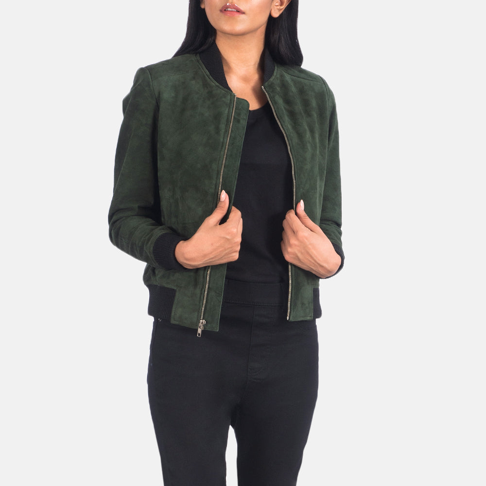 
Bliss أخضر Suede جاكيت بومبر جلد نسائي in Green Goatskin Suede - عرض أمامي وقَصّة مفصلة أنيقة | شراء أونلاين عبر المتجر الرسمي