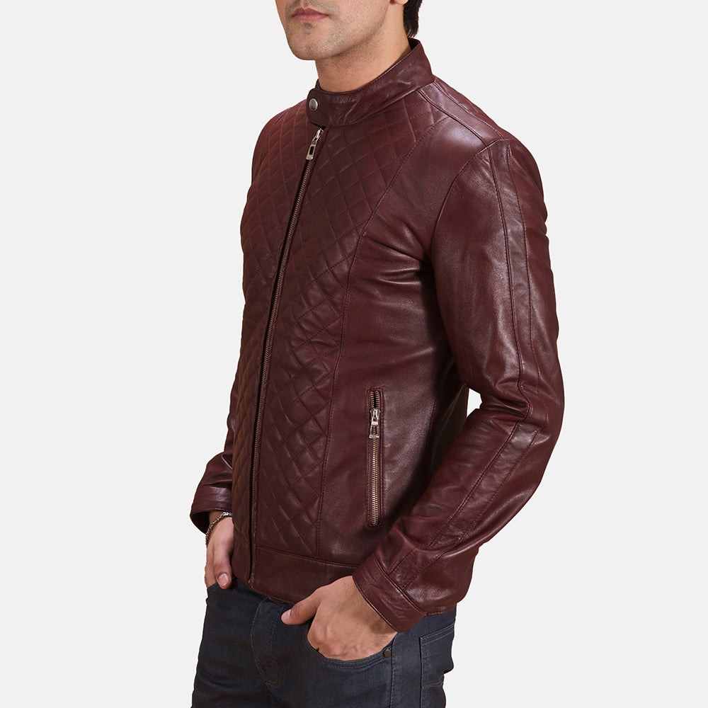 
Maroon Sheepskin Leather Biker Jacket - عرض خلفي يوضح تفصيل الأكتاف المتقن والحاشية النظيفة