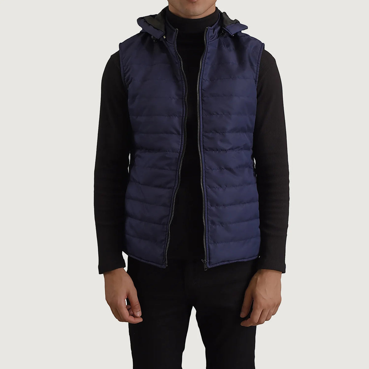 
Carlo أزرق صدرية مبطنة بغطاء رأس رجالي in Blue Full-Grain Leather - عرض أمامي وقَصّة مفصلة أنيقة | شراء أونلاين عبر المتجر الرسمي