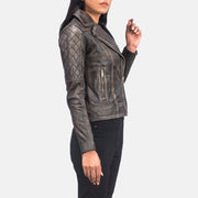 
عرض البطانة الداخلية Showing Quilted Polyester Lining & جيبان داخليان عمليان