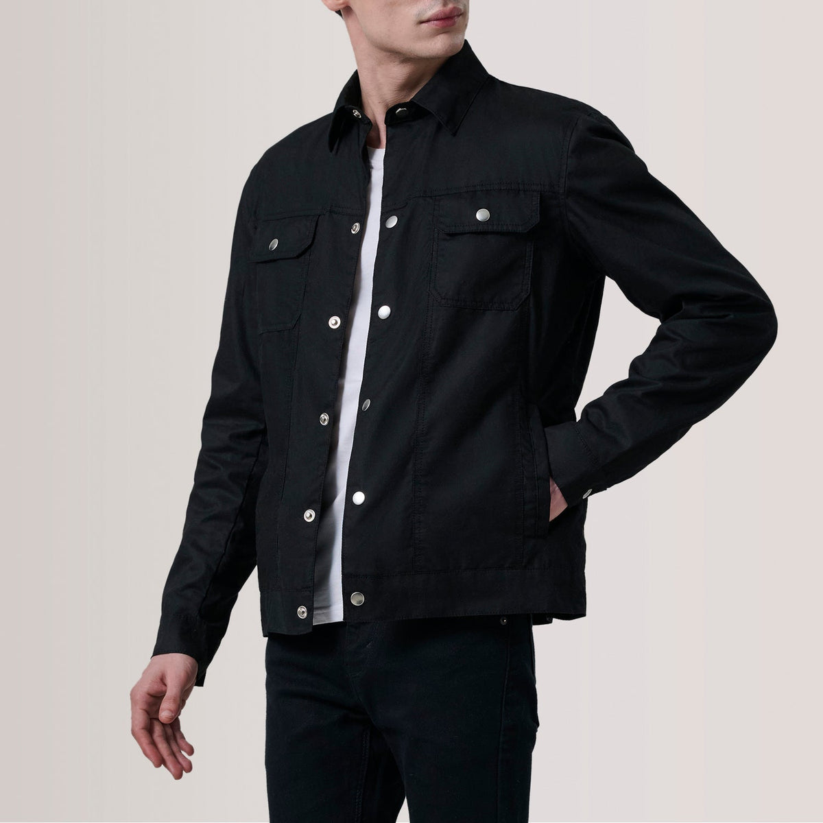 
Colberto أسود Waxed Canvas Trucker جاكيت جلد رجالي For Men - عرض جانبي يوضح قَصّة الأكمام المريحة