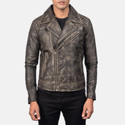 
تفاصيل حرفية لصنع الحاشية في Danny Quilted Brown Leather Biker Jacket