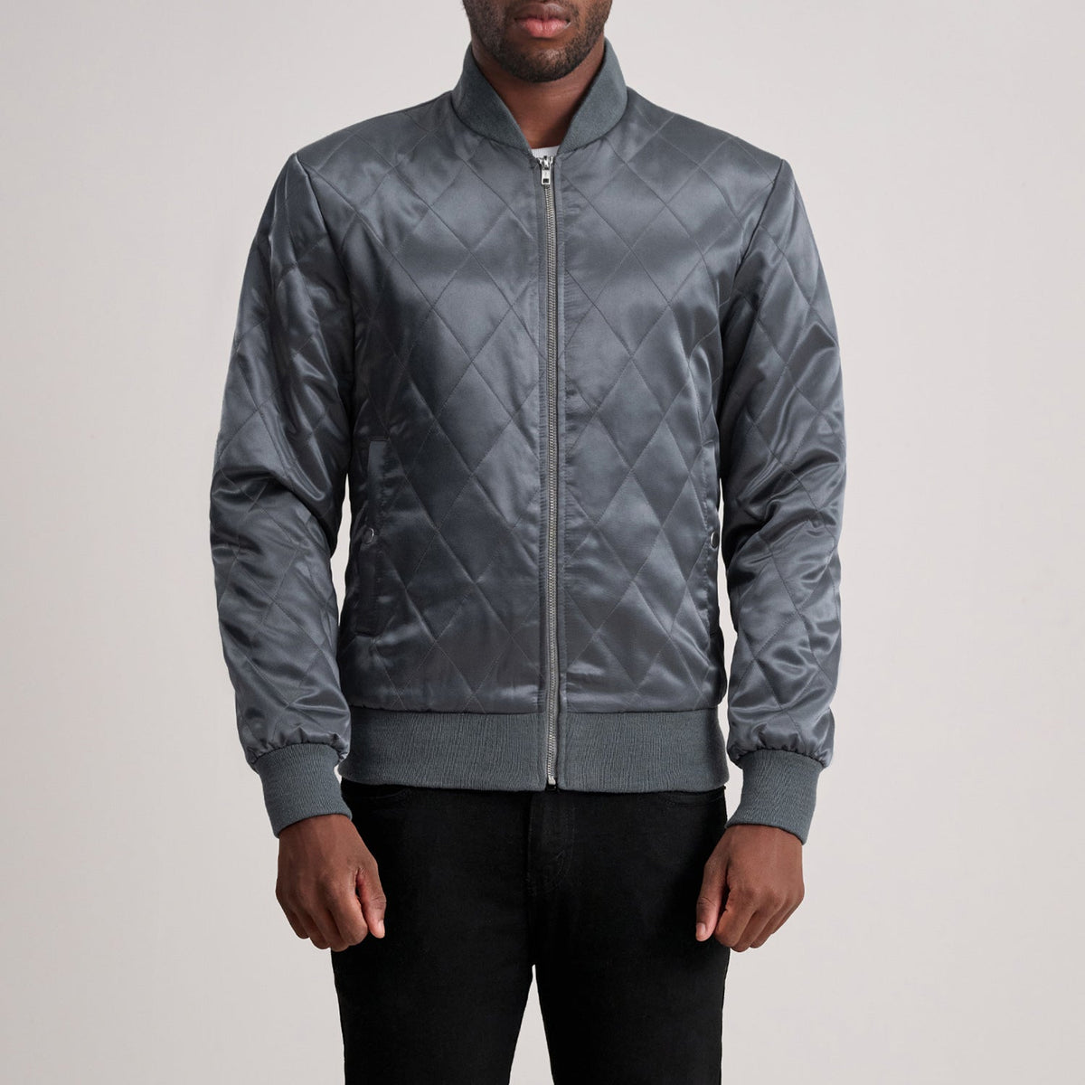 
Danson مبطن ومحاك Grey Varsity جاكيت جلد رجالي in Grey Satin - عرض أمامي وقَصّة مفصلة أنيقة | شراء أونلاين عبر المتجر الرسمي