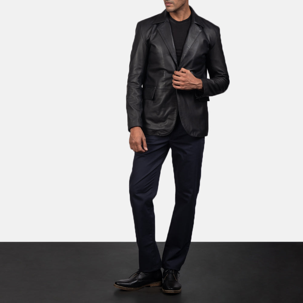 Men's Daron أسود بليزر جلد رجالي - Lateral Side Profile View Showing Sleeve Cut &amp; Athletic Taper Fit