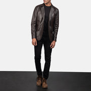 Daron بني بليزر جلد رجالي - Lateral Side Profile View Showing Sleeve Cut &amp; Athletic Taper Fit