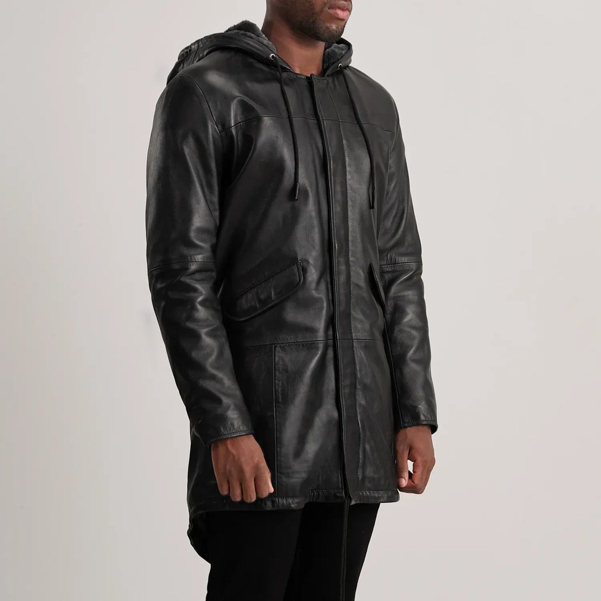 
Tan Brown Sheepskin Leather Hooded Jacket - عرض خلفي يوضح تفصيل الأكتاف المتقن والحاشية النظيفة