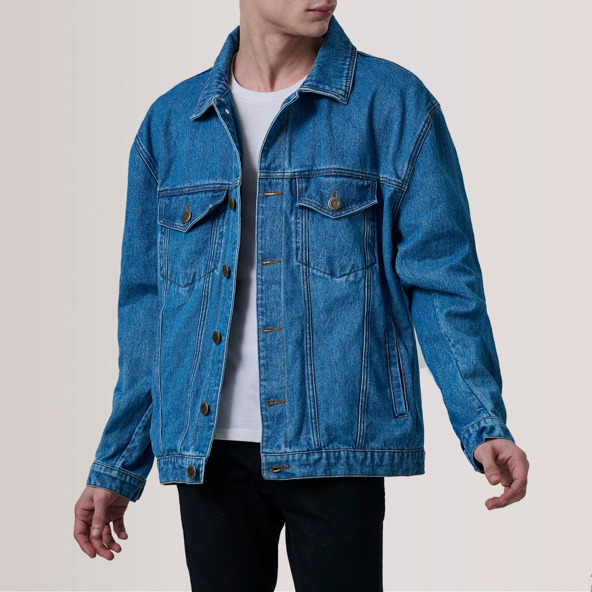 
Eddie Dark أزرق Oversized Denim Trucker جاكيت جلد رجالي For Men in Dark Blue Full-Grain Leather - عرض أمامي وقَصّة مفصلة أنيقة | شراء أونلاين عبر المتجر الرسمي