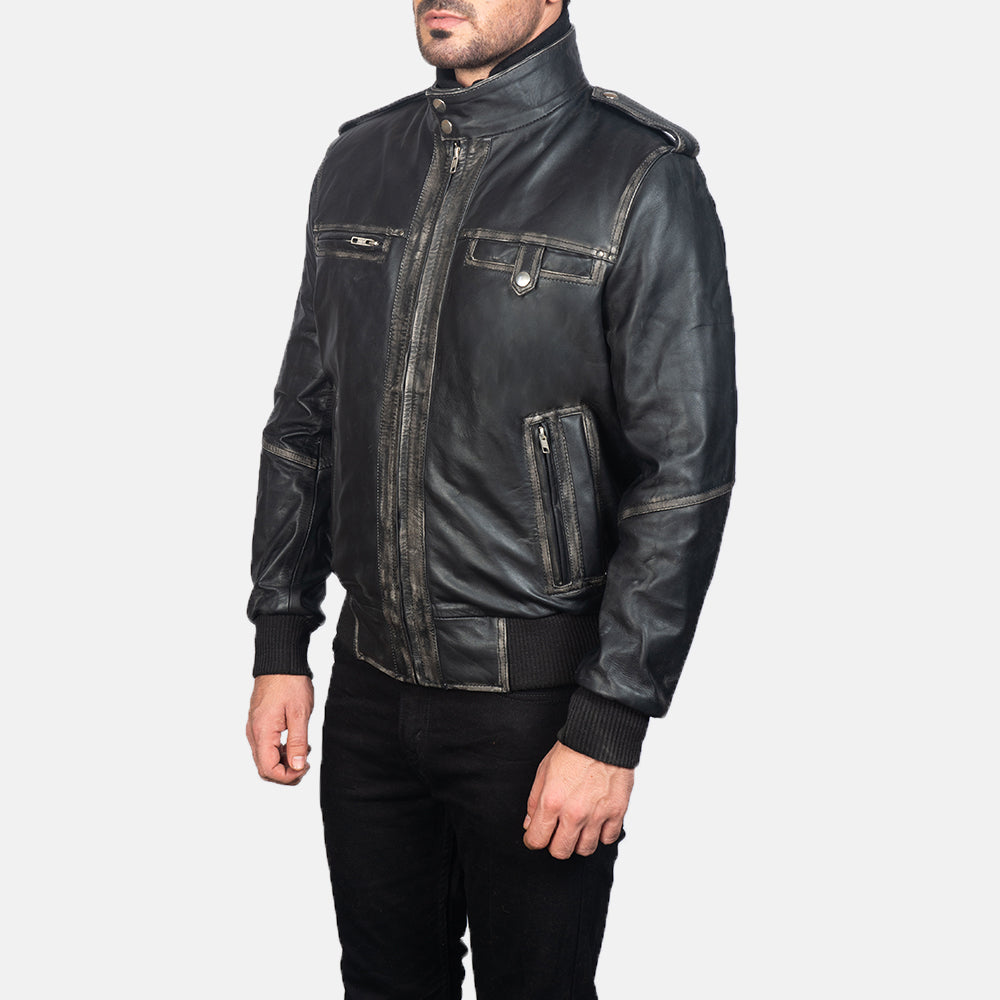 
Black Cowhide Leather Bomber Jacket - عرض خلفي يوضح تفصيل الأكتاف المتقن والحاشية النظيفة