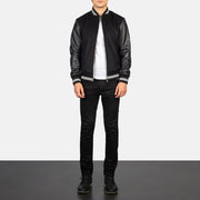 Close-Up Detail of Knit Rib &amp; zipper Hardware on Harrison أسود Hybrid Varsity جاكيت جلد رجالي