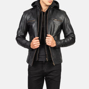 Close-Up Detail of Band with Snap Button &amp; Zipper Hardware on Men's Hector أسود Hooded جاكيت بايكر جلد رجالي