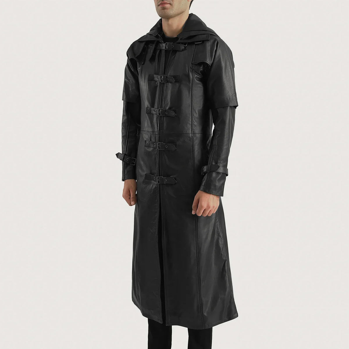 
Black. Cowhide Leather Trench Coat - عرض خلفي يوضح تفصيل الأكتاف المتقن والحاشية النظيفة