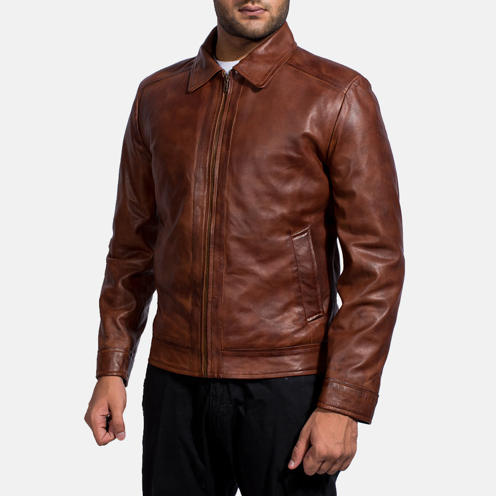 Styled Fit Perspective of Men's Inferno بني جاكيت جلد رجالي on Model - Natural Daylight Drape
