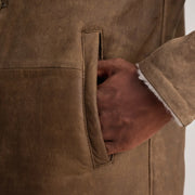 
عرض البطانة الداخلية Showing Fully faux fur lined & جيبان داخليان عمليان