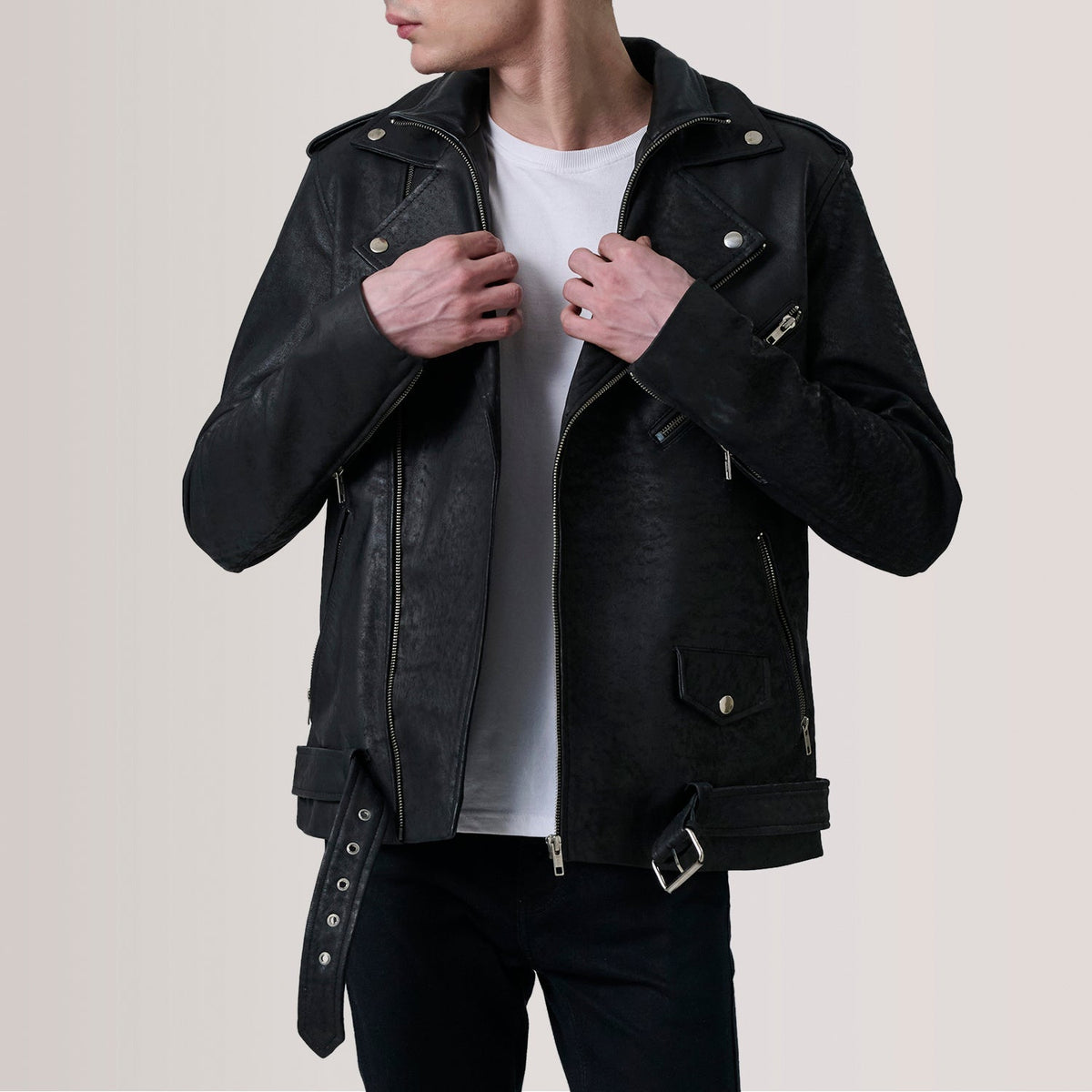 
Kole Distressed أسود Leather Double Rider جاكيت جلد رجالي in Distressed Black Sheepskin Snuffed - عرض أمامي وقَصّة مفصلة أنيقة | شراء أونلاين عبر المتجر الرسمي