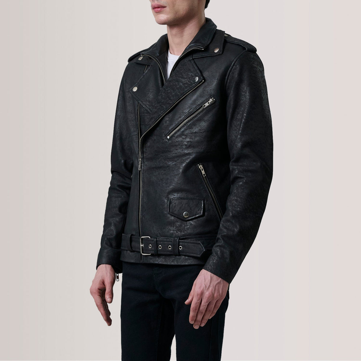 
Kole Distressed أسود Leather Double Rider جاكيت جلد رجالي - عرض جانبي يوضح قَصّة الأكمام المريحة