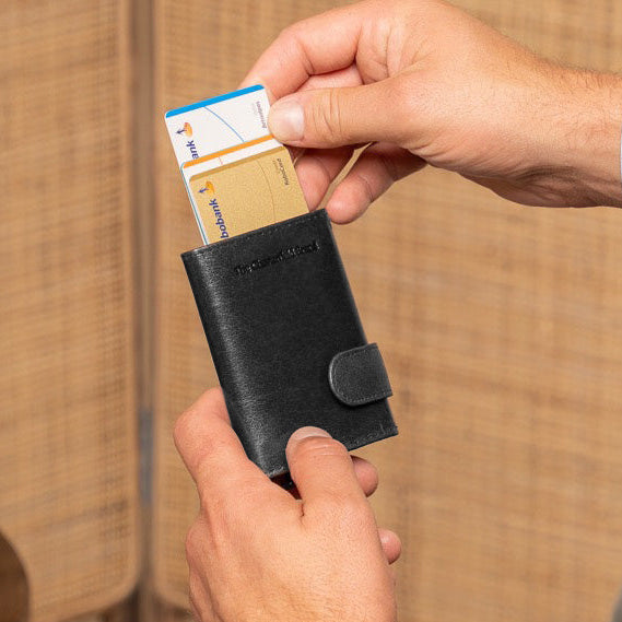 Portland Full-Grain Leather Card Holder نسائي