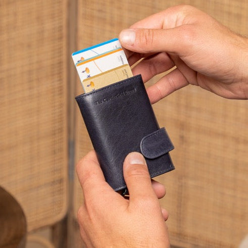 Portland Full-Grain Leather Card Holder نسائي – alternate product view 2