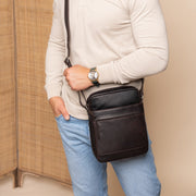Anzora Full-Grain Leather Crossbody Bag رجالي – alternate product view 3