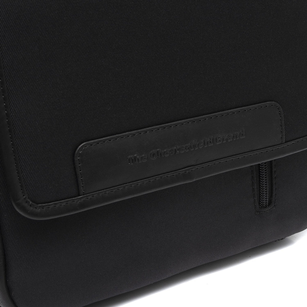 
عرض البطانة الداخلية Showing Dedicated Padded Laptop Sleeve & Multi-Compartment Organization