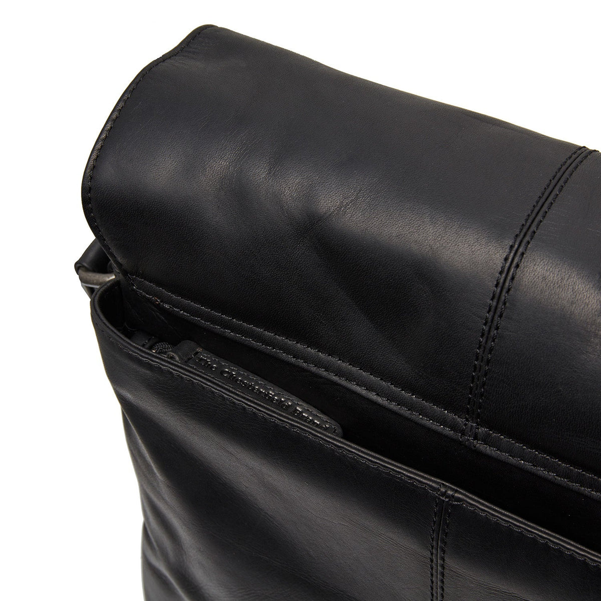 
عرض البطانة الداخلية Showing Dedicated Padded Laptop Sleeve & Multi-Compartment Organization