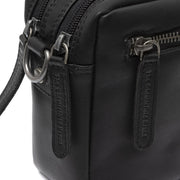 Samui Full-Grain Leather Crossbody Bag نسائي - Structured Side Profile Showing Gusset Depth &amp; Expansion Capacity