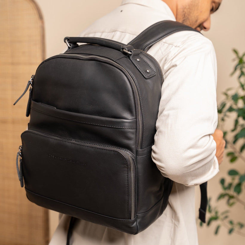 Austin Full-Grain Leather Laptop Backpack نسائي