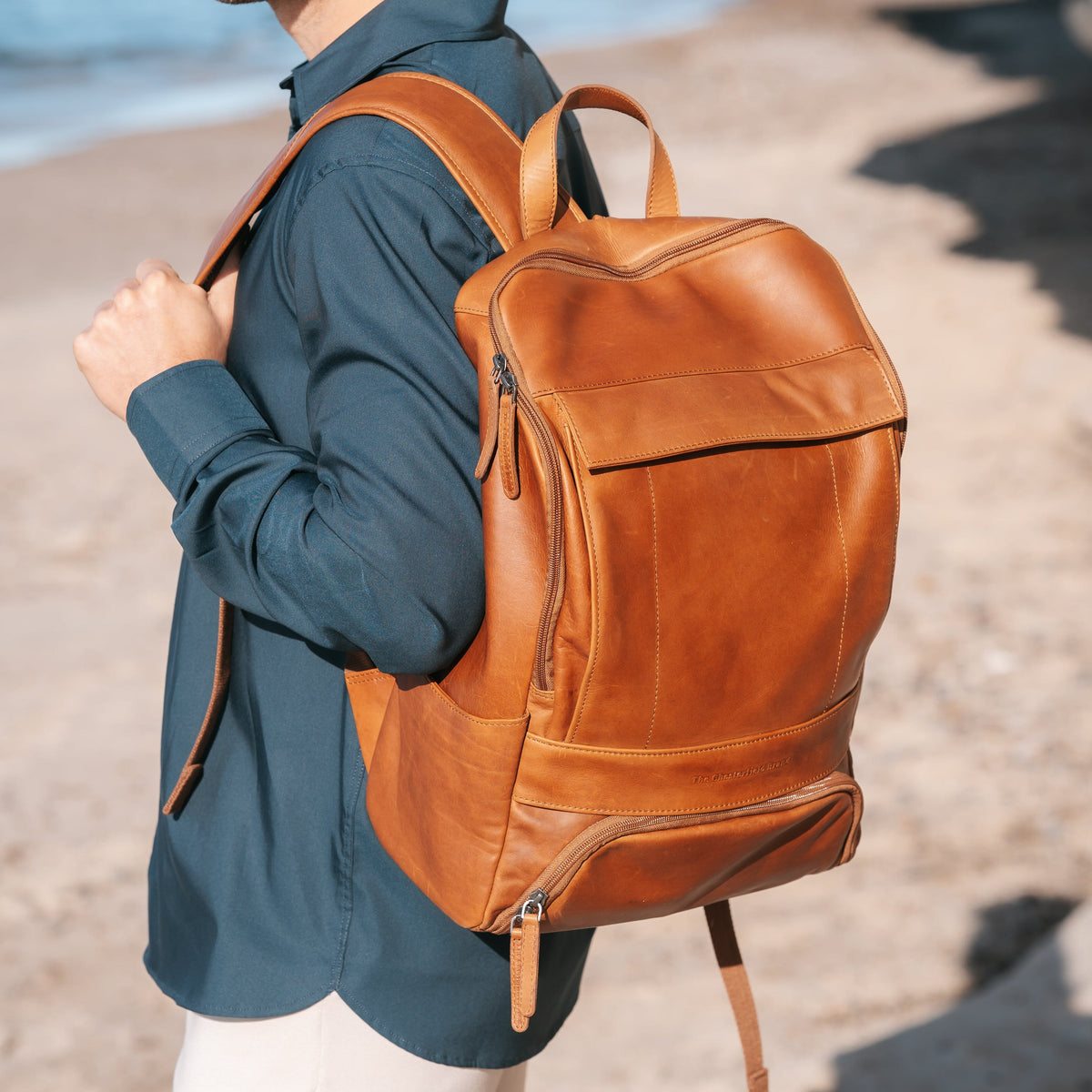 Rich Full-Grain Leather Laptop Backpack رجالي – alternate product view 2