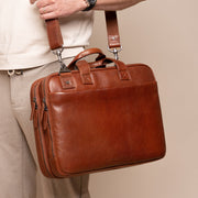 Iseo Full-Grain Leather Laptop Bag رجالي – alternate product view 2