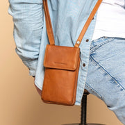 
Langley جلد طبيعي فل جرين Phone Bag – alternate product view 2